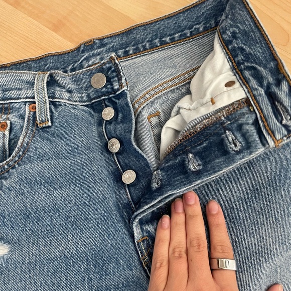 LEVI WEDGIE STRAIGHT JEANS - Picture 3 of 4